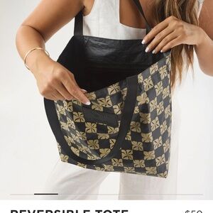 ALOHA Collection Black and Gold Floral Tote